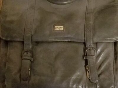 Soft Leather briefcase, many pockets