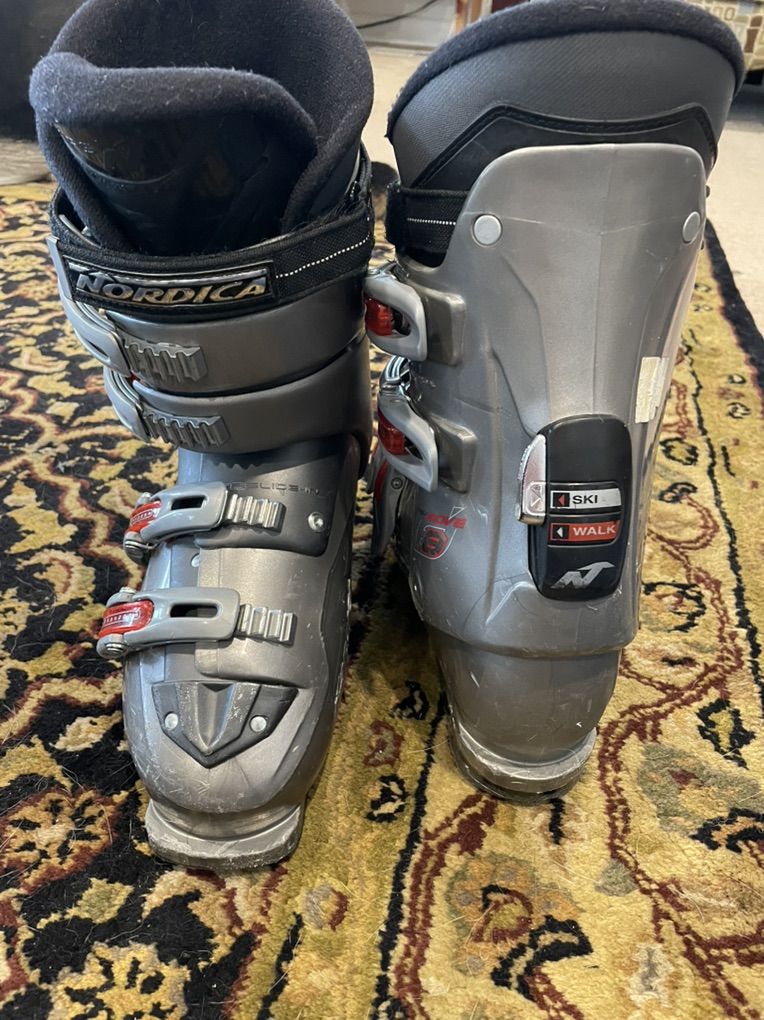 Notdica Ski Boots
