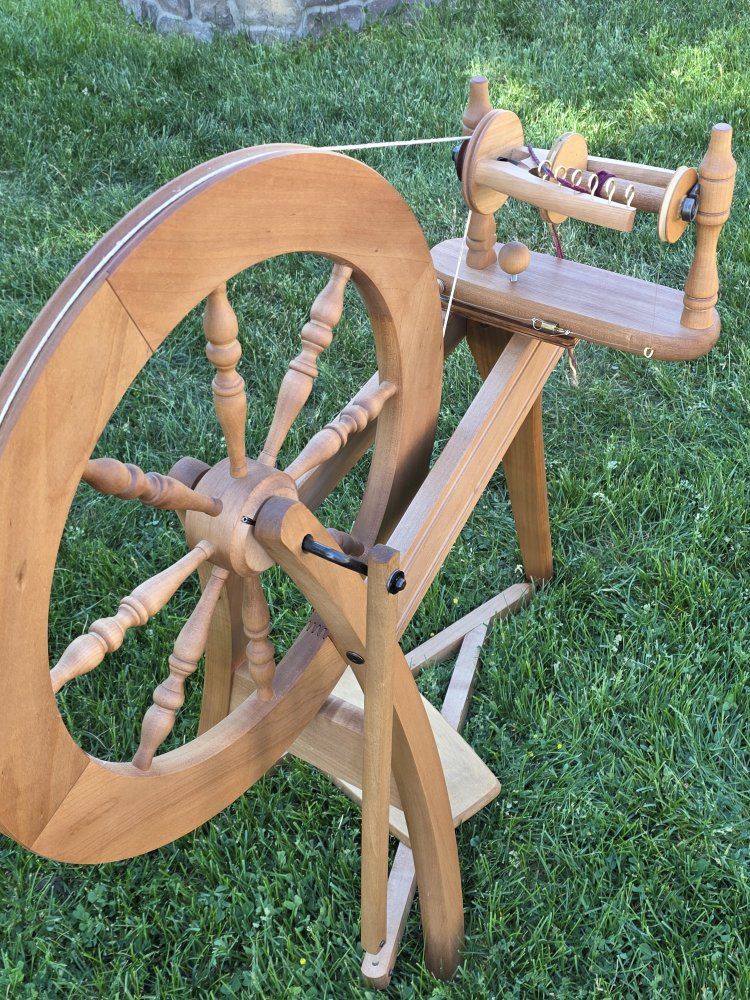Ashford Traditional Spinning Wheel