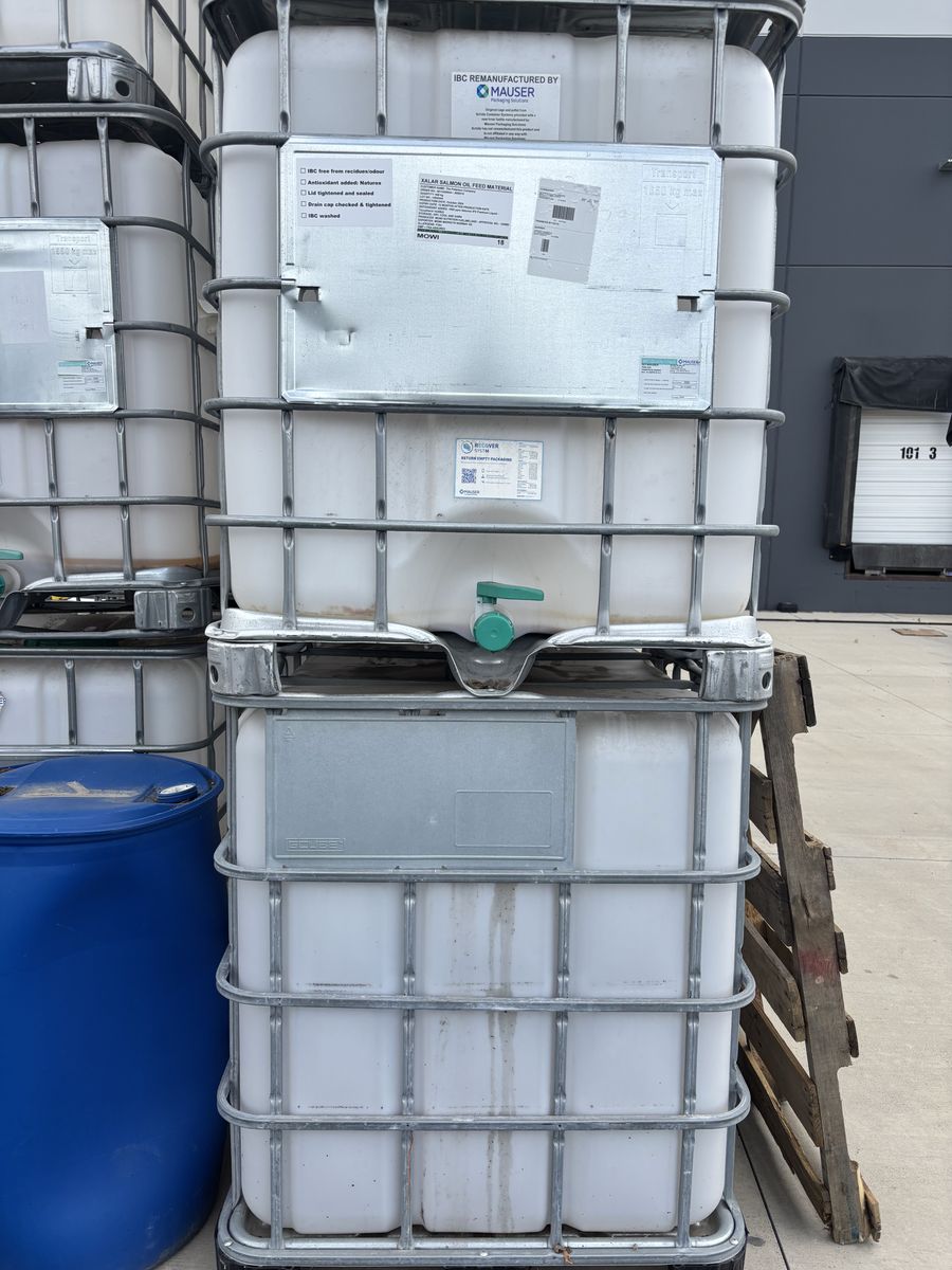 77 IBC 275 Gallon Totes