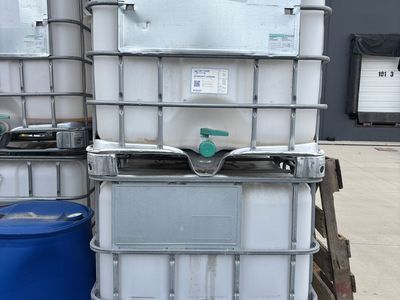 77 IBC 275 Gallon Totes