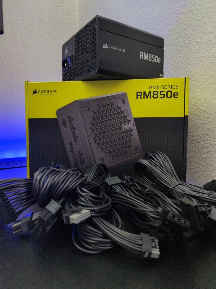 Corsair RM850e (2025) 850W Fully Modular 80+ Gold ATX Power Supply - Gaming PC PSU