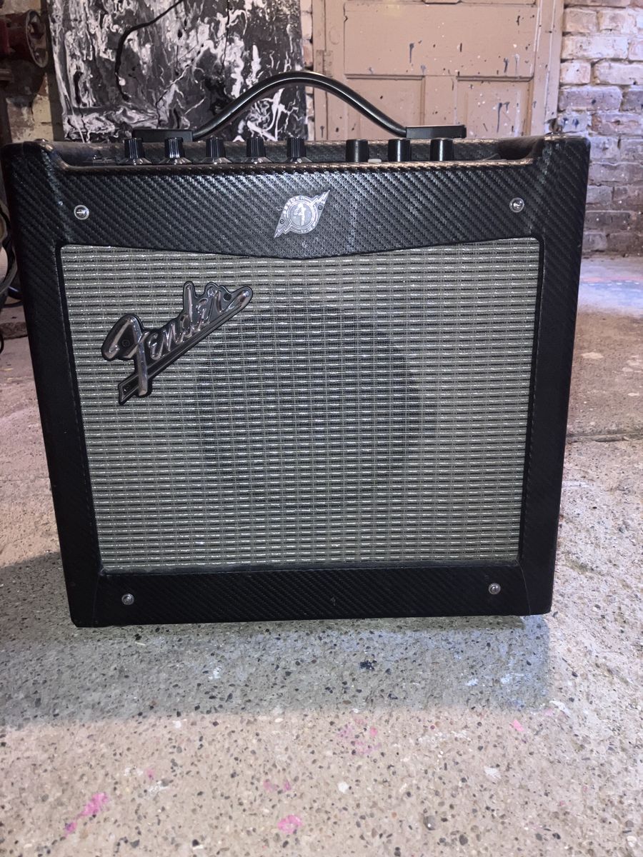 Fender Mustang I 70-Watt 1x8" Guitar Amp