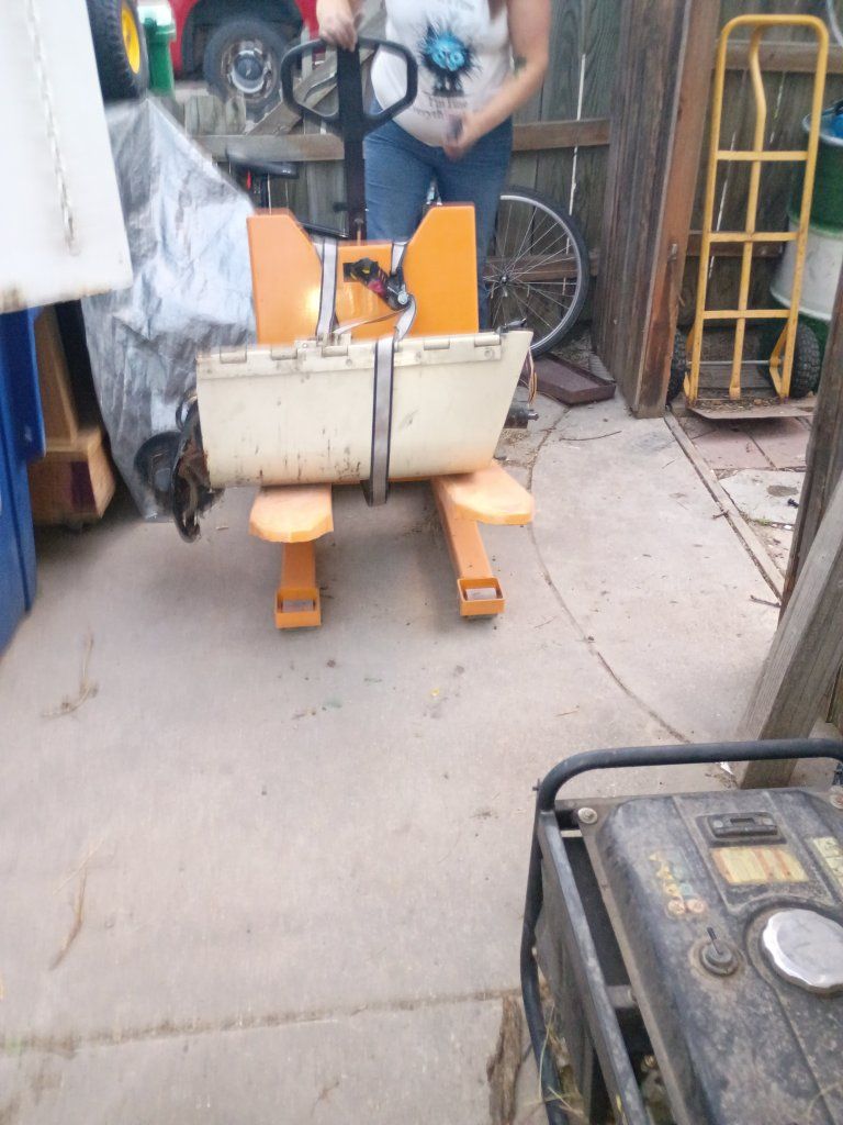 hydraulic pallet jack