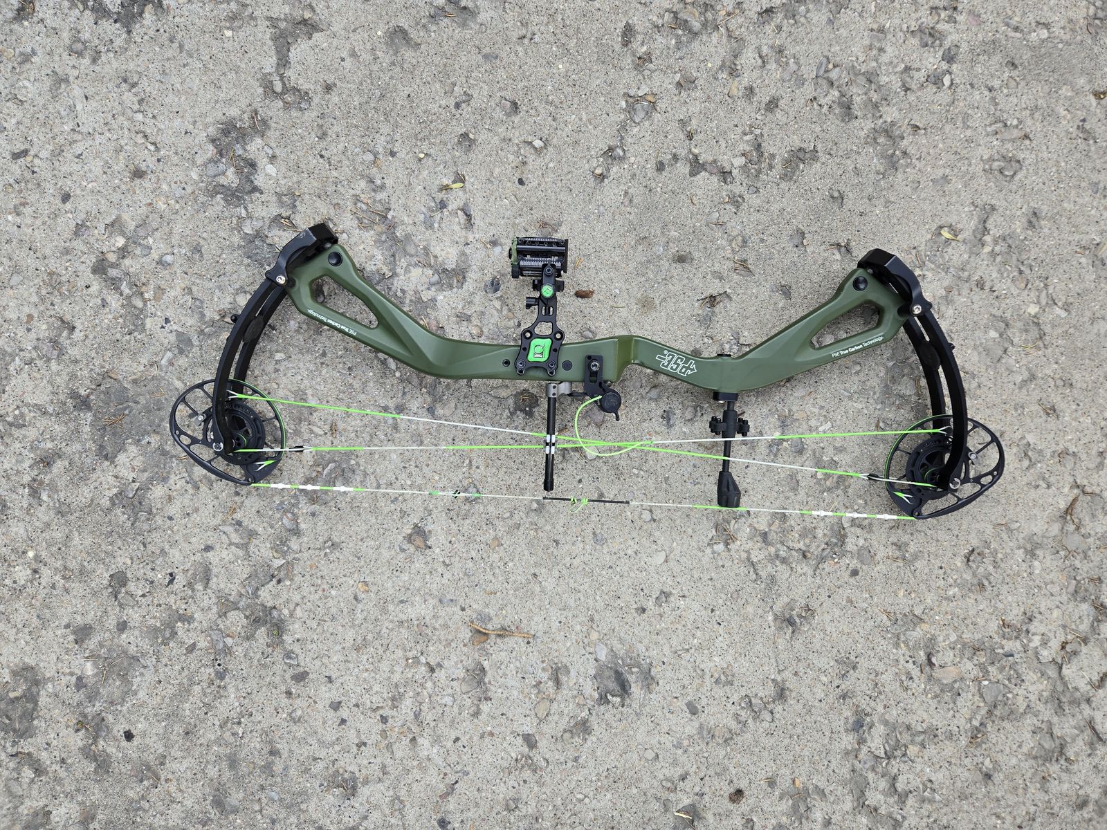 PSE Mach 1 Compound Bow