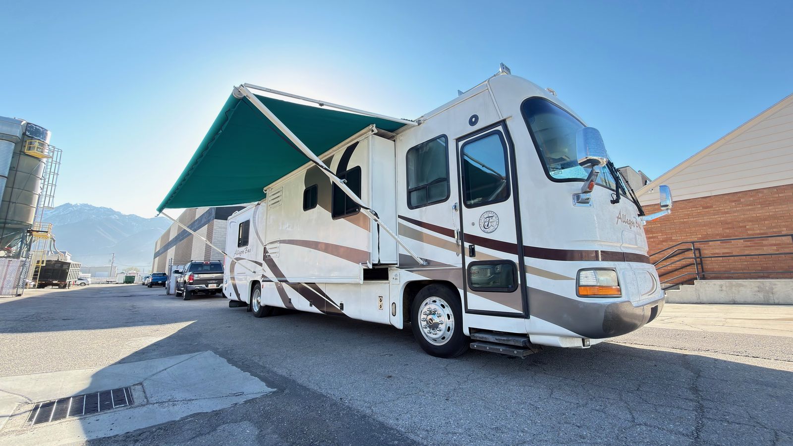 2002 Tiffin Allegro Bus 38TP with 3 Slides