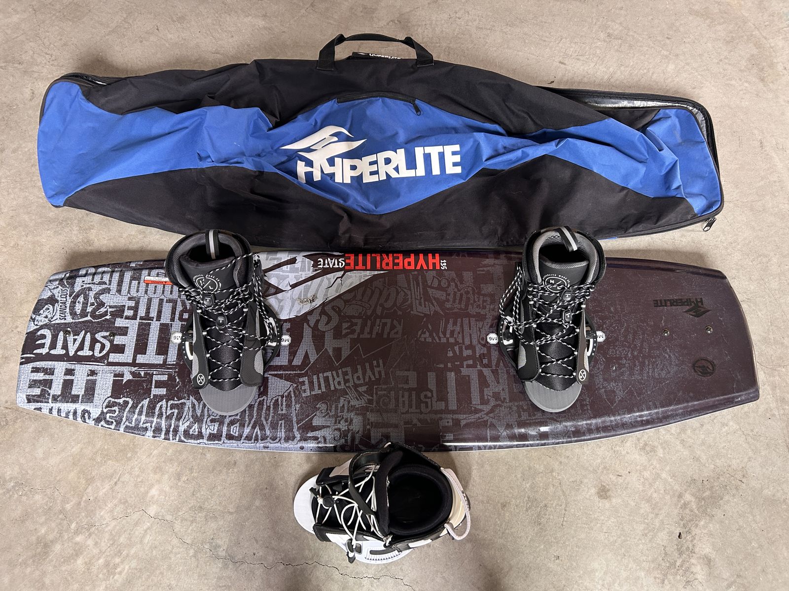 Hyperlite State 135 Wakeboard with Case
