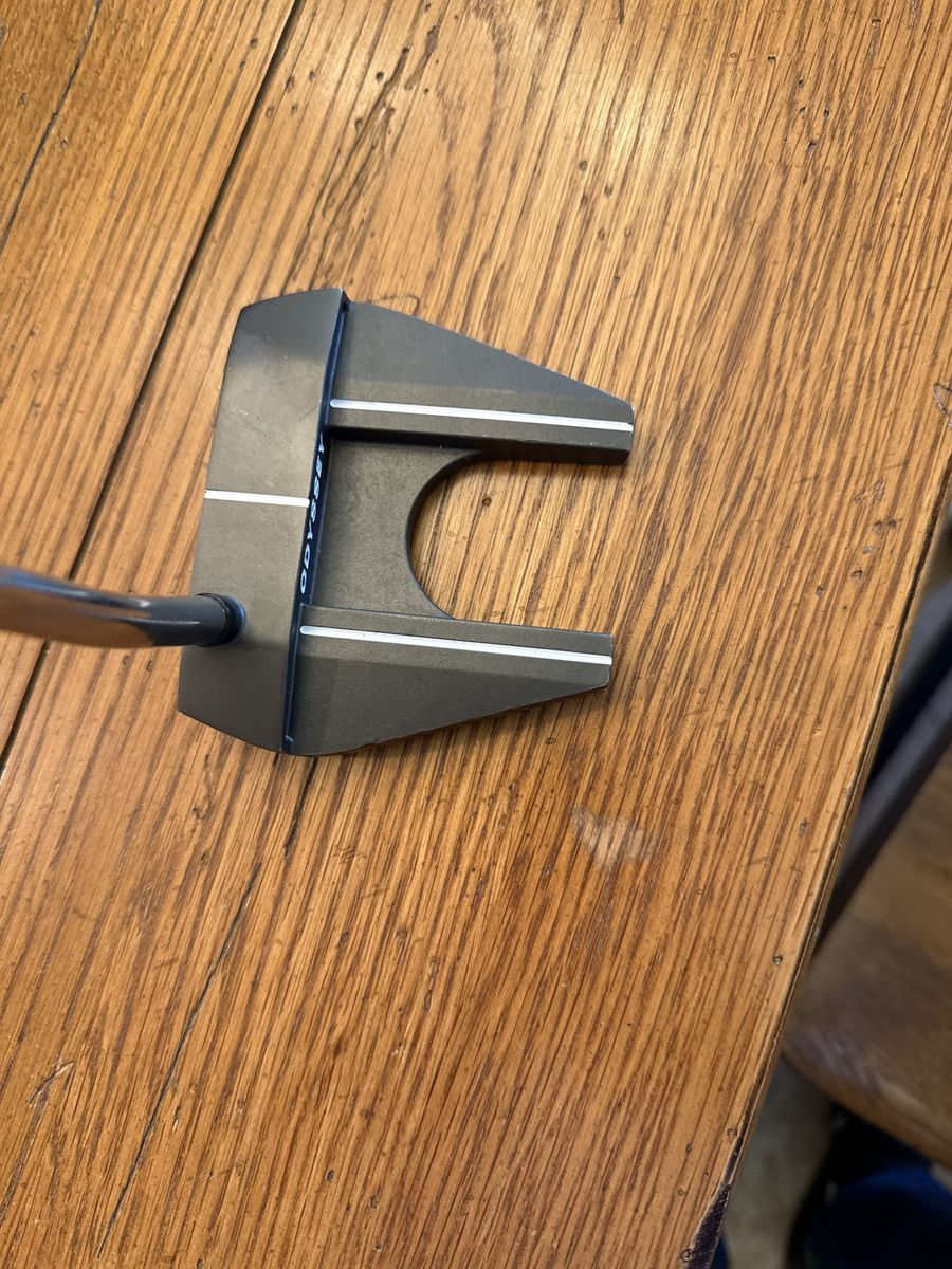 Odyessy 7 Tank Black Putter
