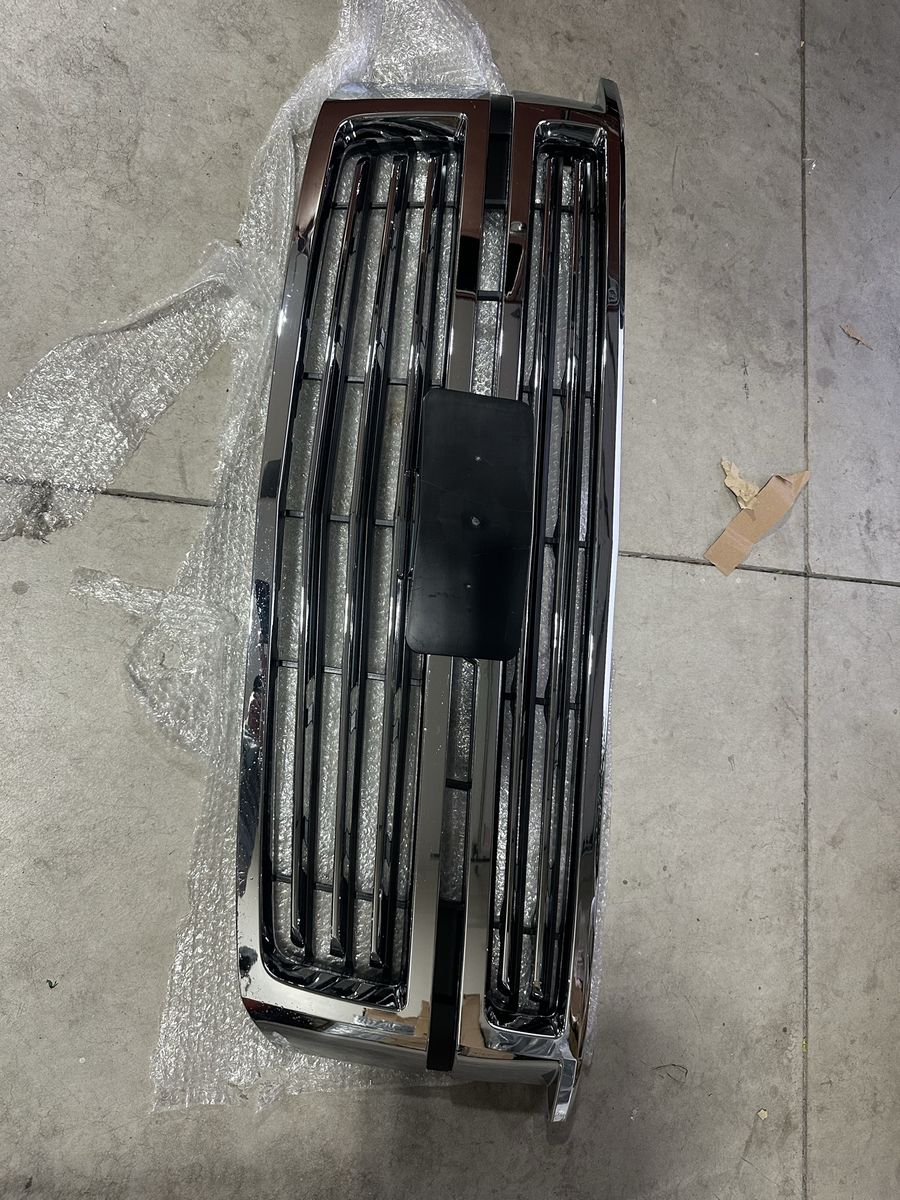 2015-2020 Tahoe/Suburban Chrome Front Grille Assembly