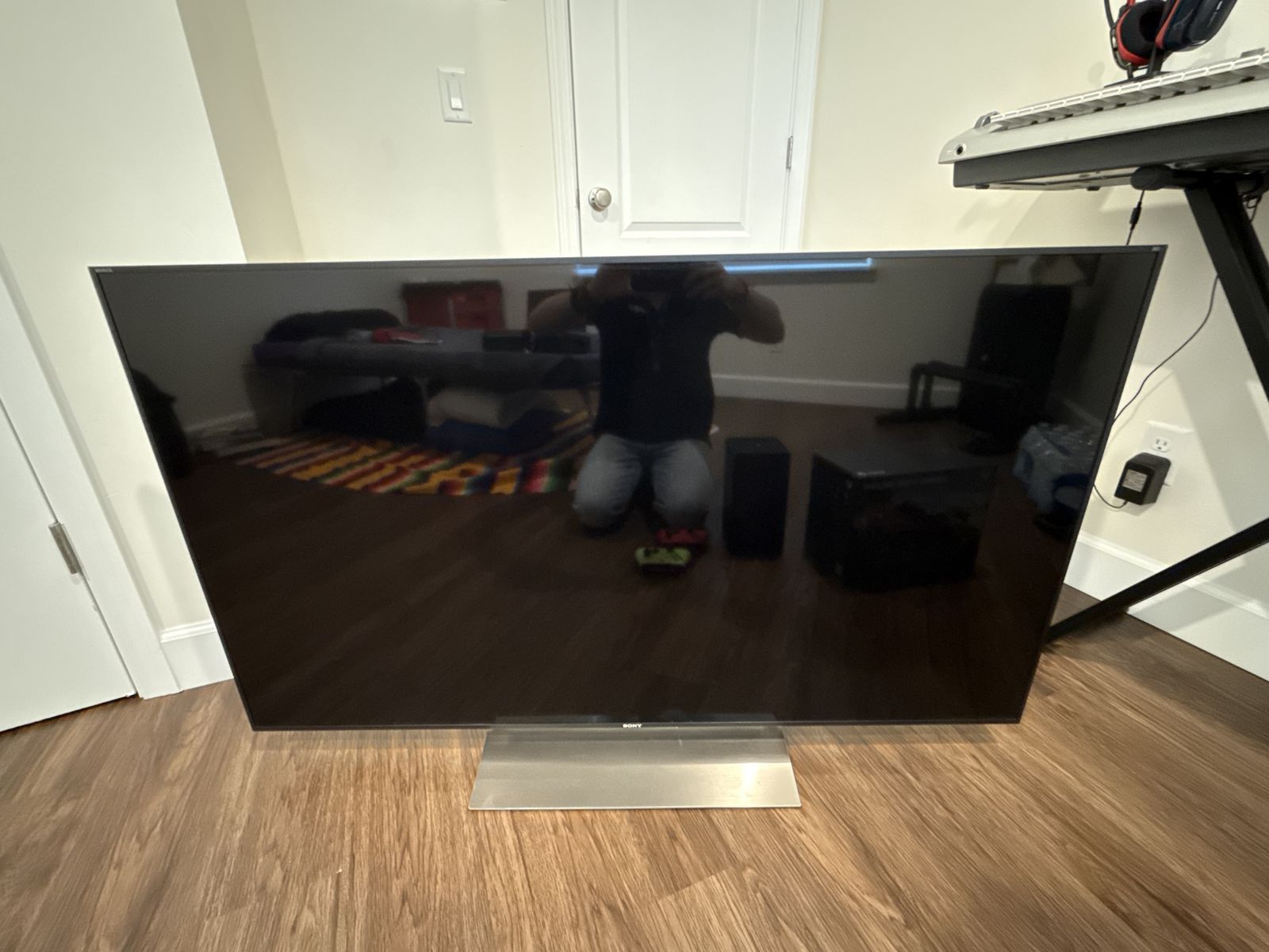 $100 Sony Smart TV