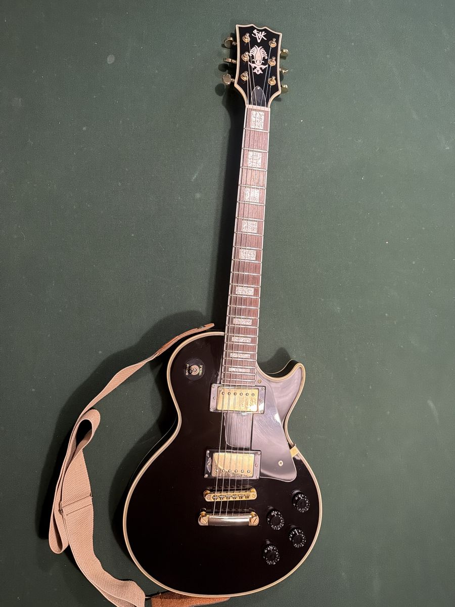 2011 SVK ELP-500 Les Paul Custom copy in Gloss Black S/N L11013797