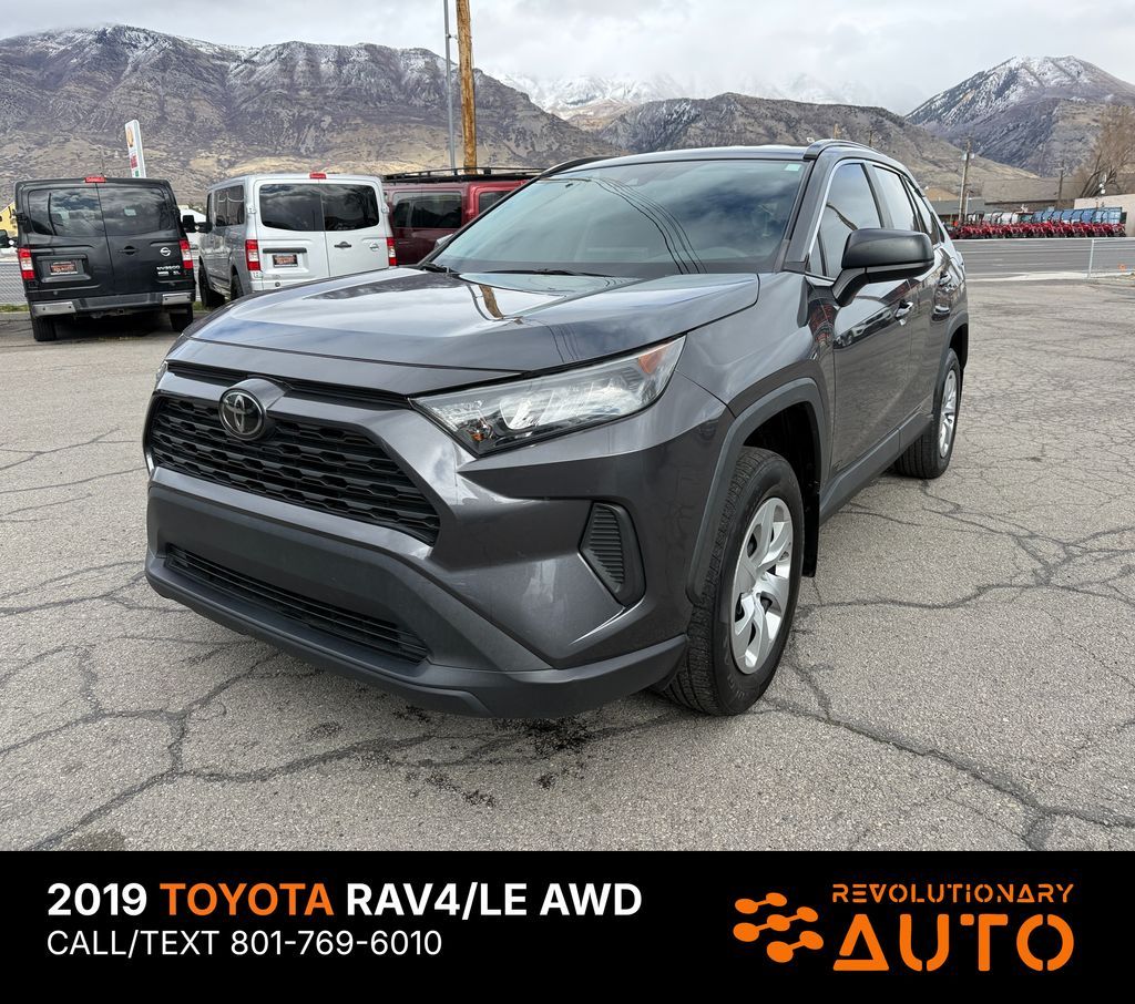 2019 TOYOTA RAV4 LE