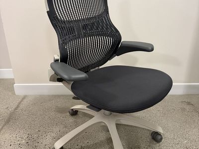 Knoll Generation Task Chair