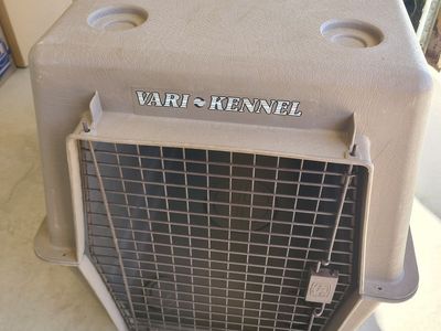 Large Petmate Vari Kennel Dog Crate – Clean & Secure