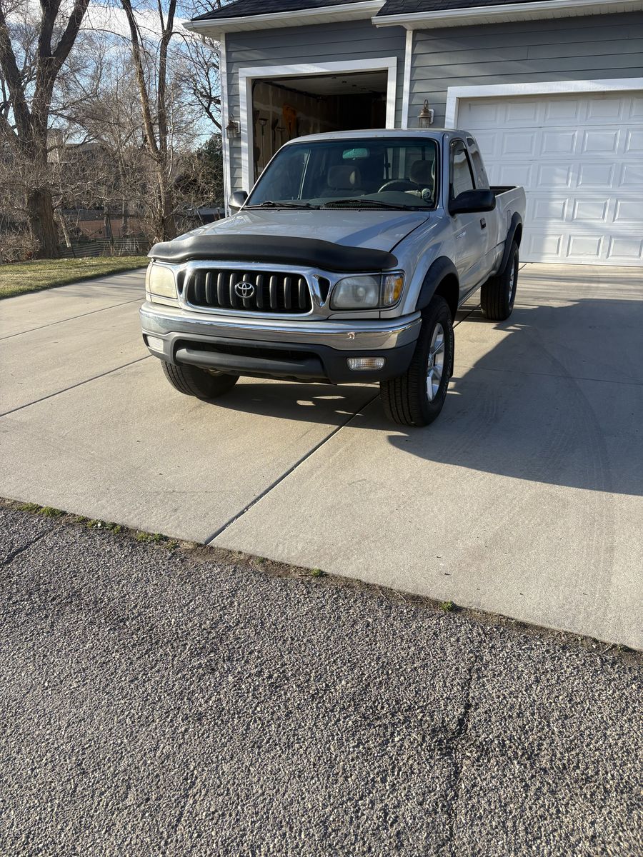 2003 TOYOTA TACOMA SR5
