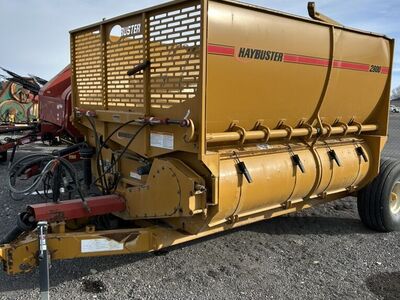 Haybuster 2800 Round Bale Processor