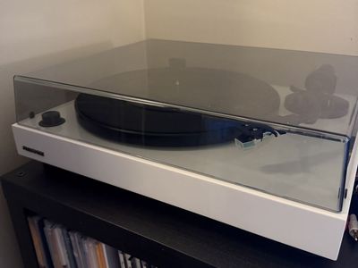Fluance RT81 Turntable