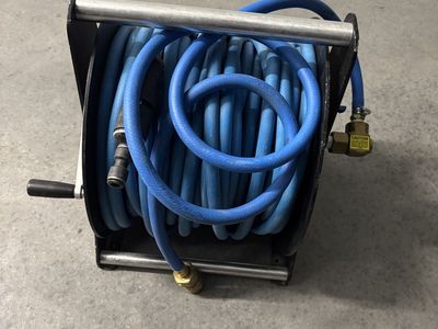 Tucker Waterfed Hose Reel With Hose