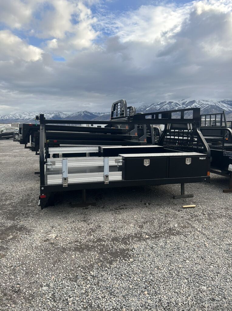 CM 11' Contractor Body