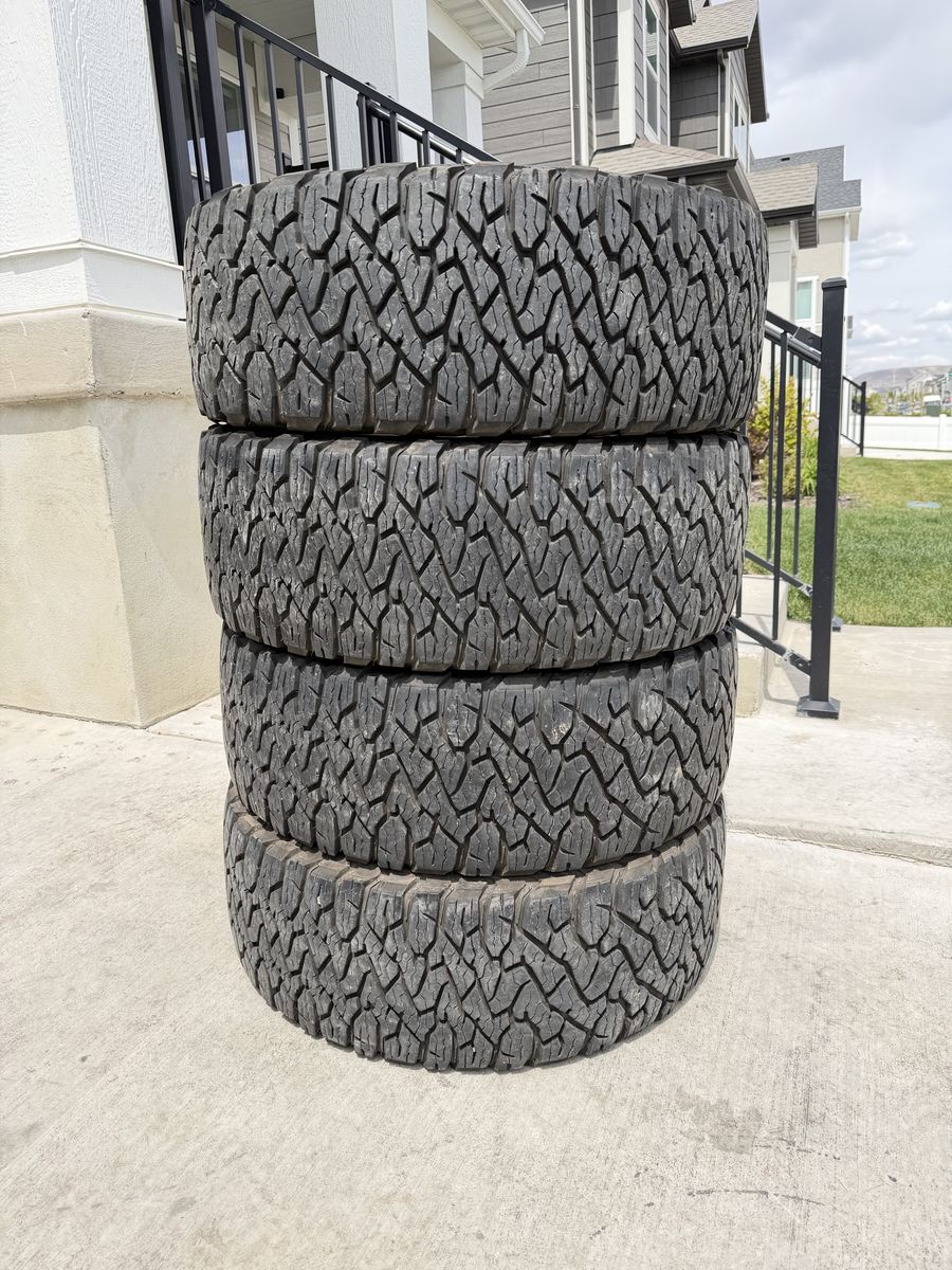 275/50R22 Bfgoodrich Ko3 Load E Like new