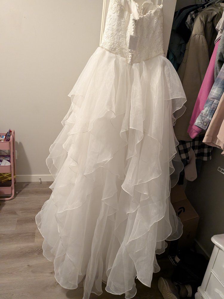 wedding dress