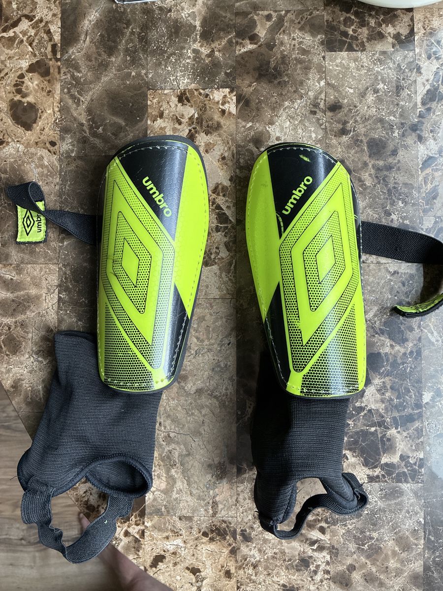 umbro ceramica 2.0 shin guards