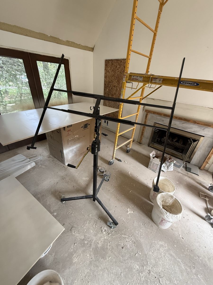 Drywall hoist / Lifting hoist