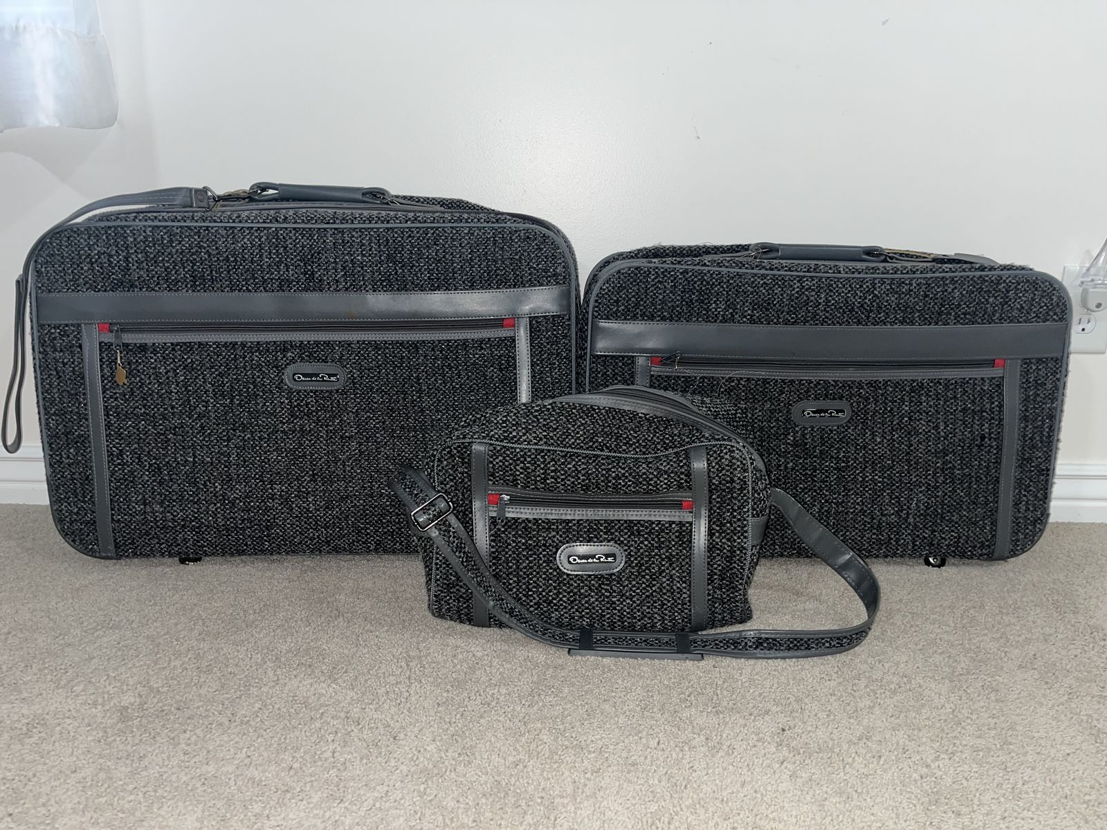 Oscar de la Renta Luggage Set 3 Piece Black Tweed