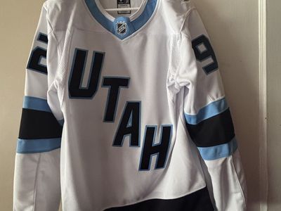 Fanatics Utah Hockey White Premium NHL Jersey - Cooley #92, Men's Size 46,New with Tags