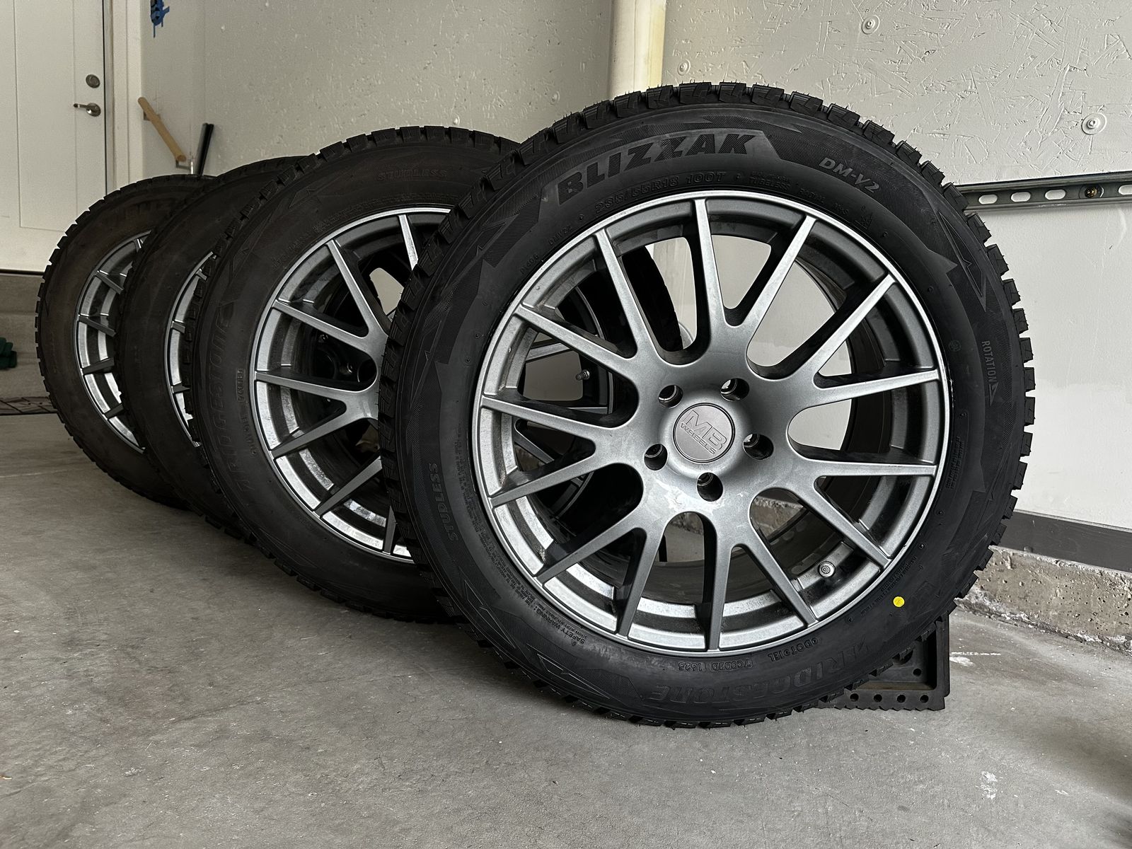 Toyota 2013 - 2018 RAV4 Snow Tires with Accessories
