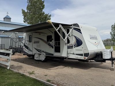 2014 Lance 2185 Camp Trailer-GREAT Condition