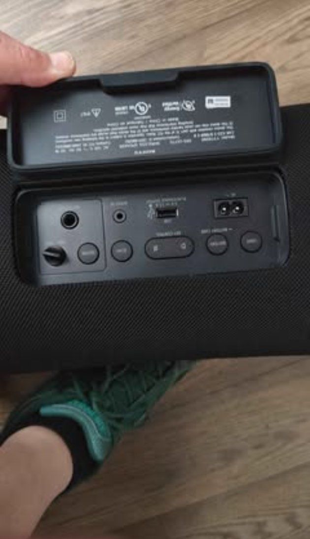 Main image 4