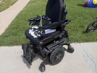 Quantum edge 3 i level mobile power chair