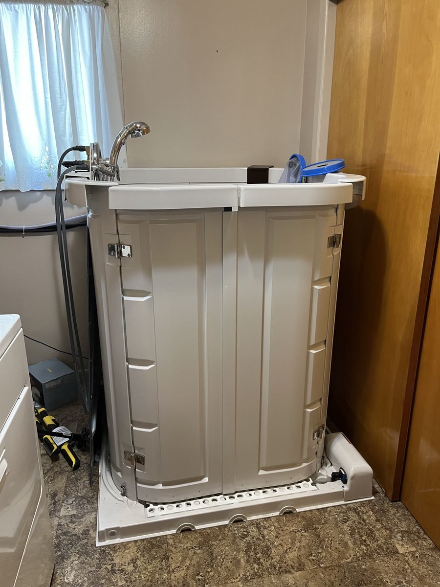 Walk in shower w/ shower wheelchair