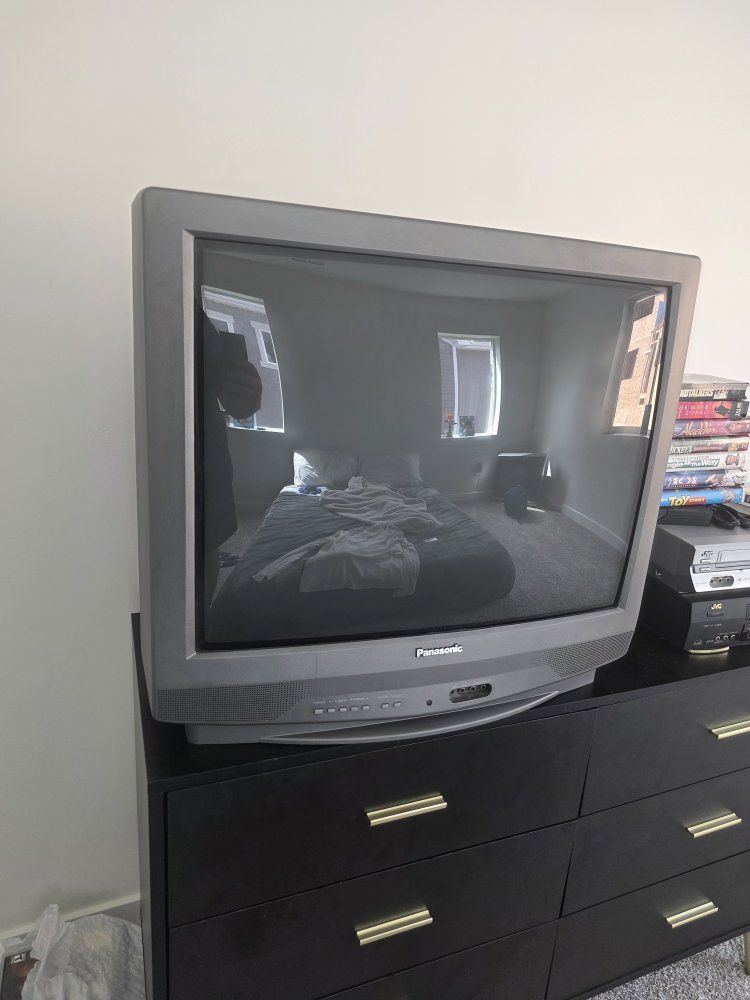 Panasonic 27” CRT TV + JVC VCR + VHS Movie Bundle w/ Remotes - $300