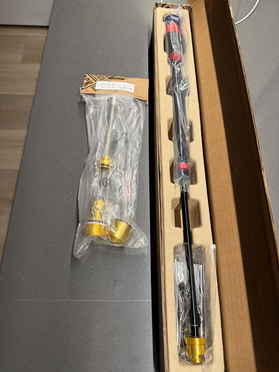 RockShox Charger 3.1 RC2 Damper Upgrade Kit with DebonAir+ Air Spring Upgrade Kit