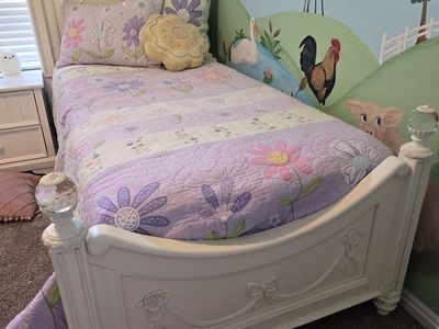 Disney princess fairytale white twin bed