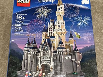 LEGO Disney Castle 71040 - 4080 Pieces - Brand New, Sealed Collectors Set