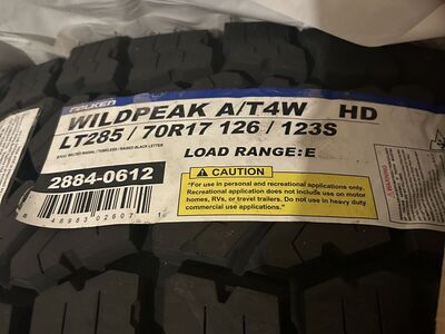 Wildpeak A/T4W LT285/70r17
