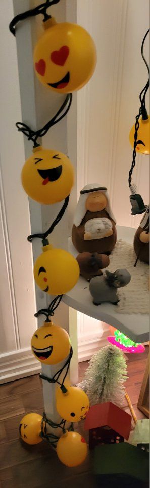 10 Emoji Face Lights