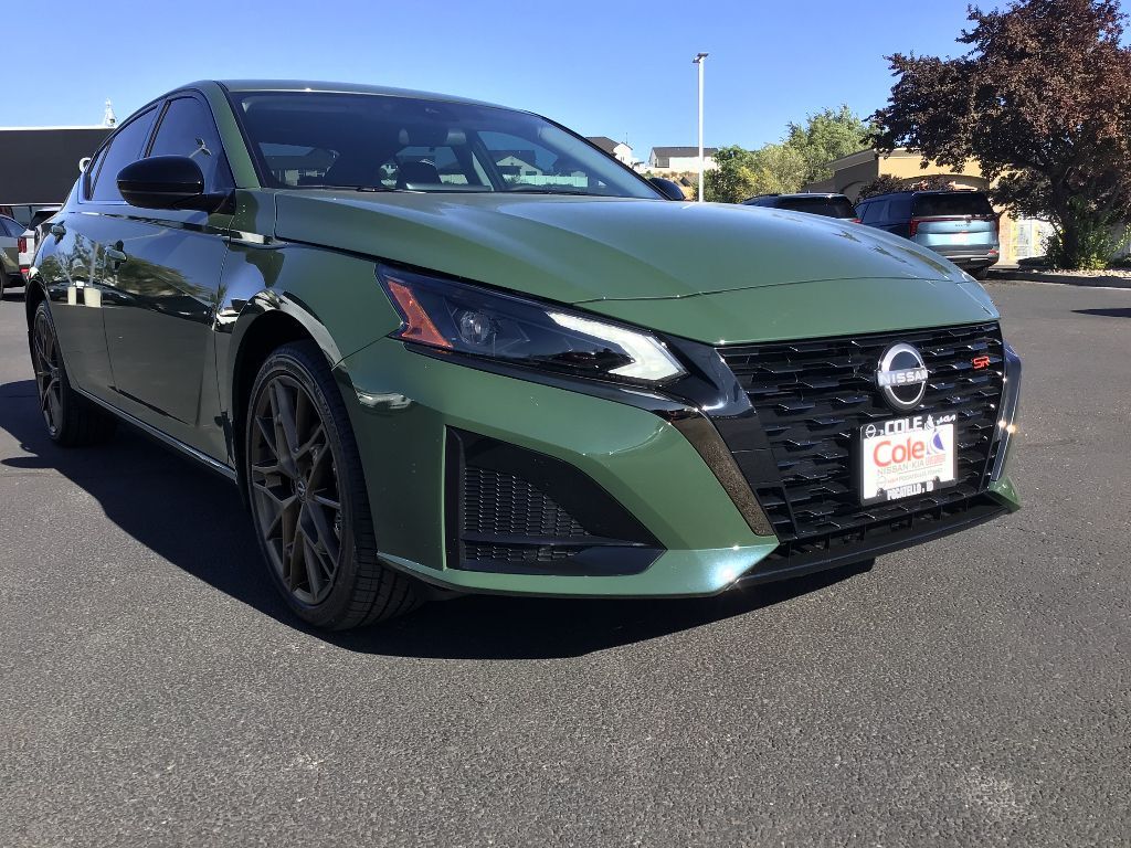 2025 Nissan Altima 2.5 SR