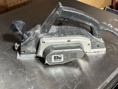 Elu (Dewalt) Planer