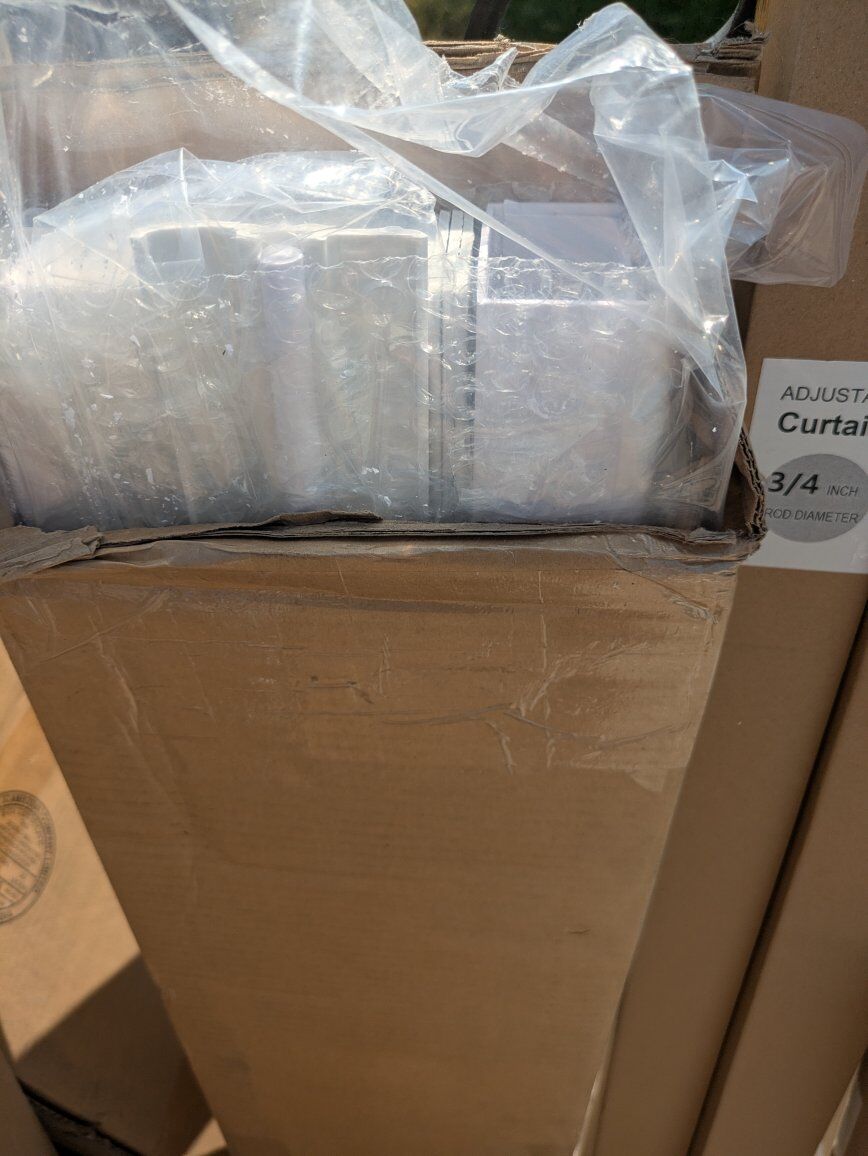 2-In fauxwood blinds 29-in to 33