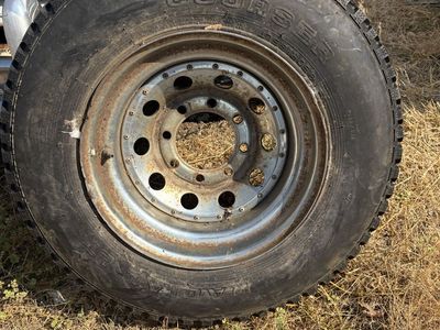 8 lug rollers