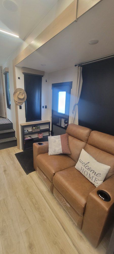 Main image 22