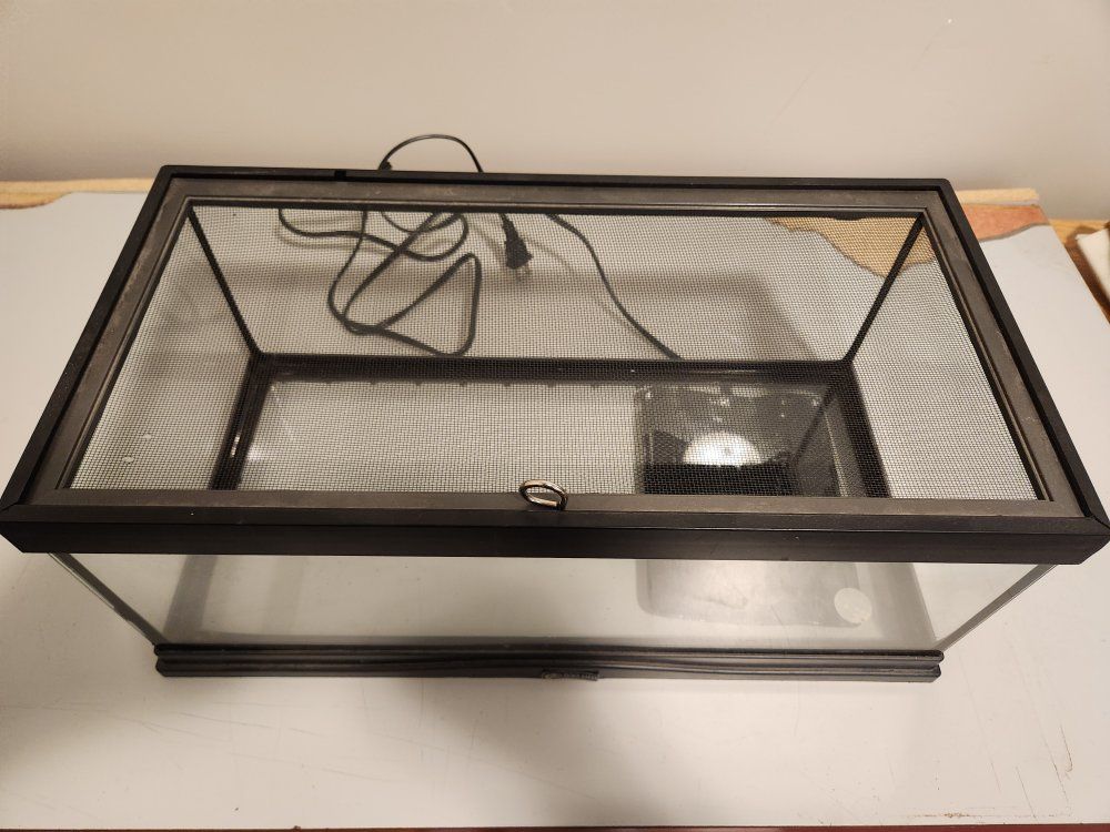 Exo Terra Glass Terrarium Tank with Screen Top for Reptiles/Amphibians