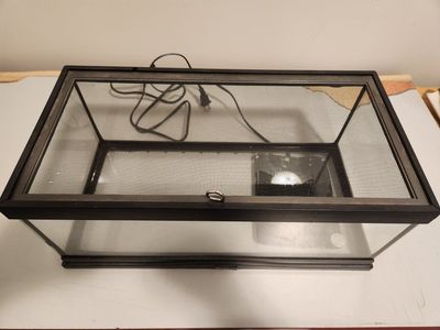 Exo Terra Glass Terrarium Tank with Screen Top for Reptiles/Amphibians