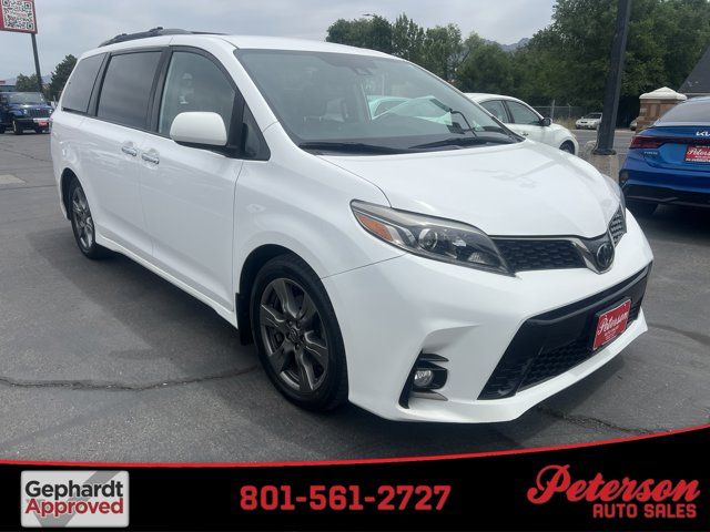 2019 Toyota Sienna SE 8-Passenger