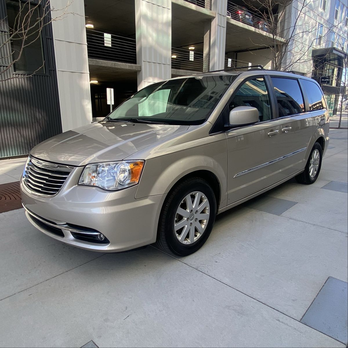 2015 CHRYSLER TOWN AND COUNTRY Touring