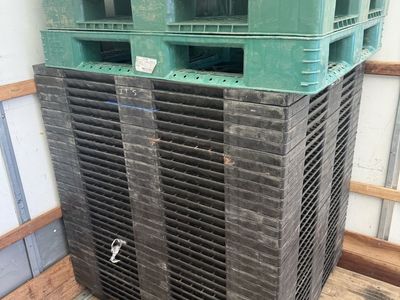 Heavy-Duty Plastic Pallets - Durable & Reusable for Storage & Shipping - UsedGood Condition
